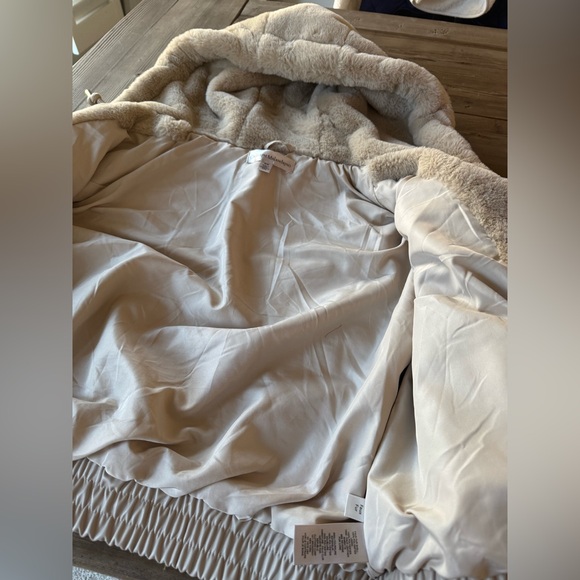 Faux Fur Jacket - Picture 4 of 5